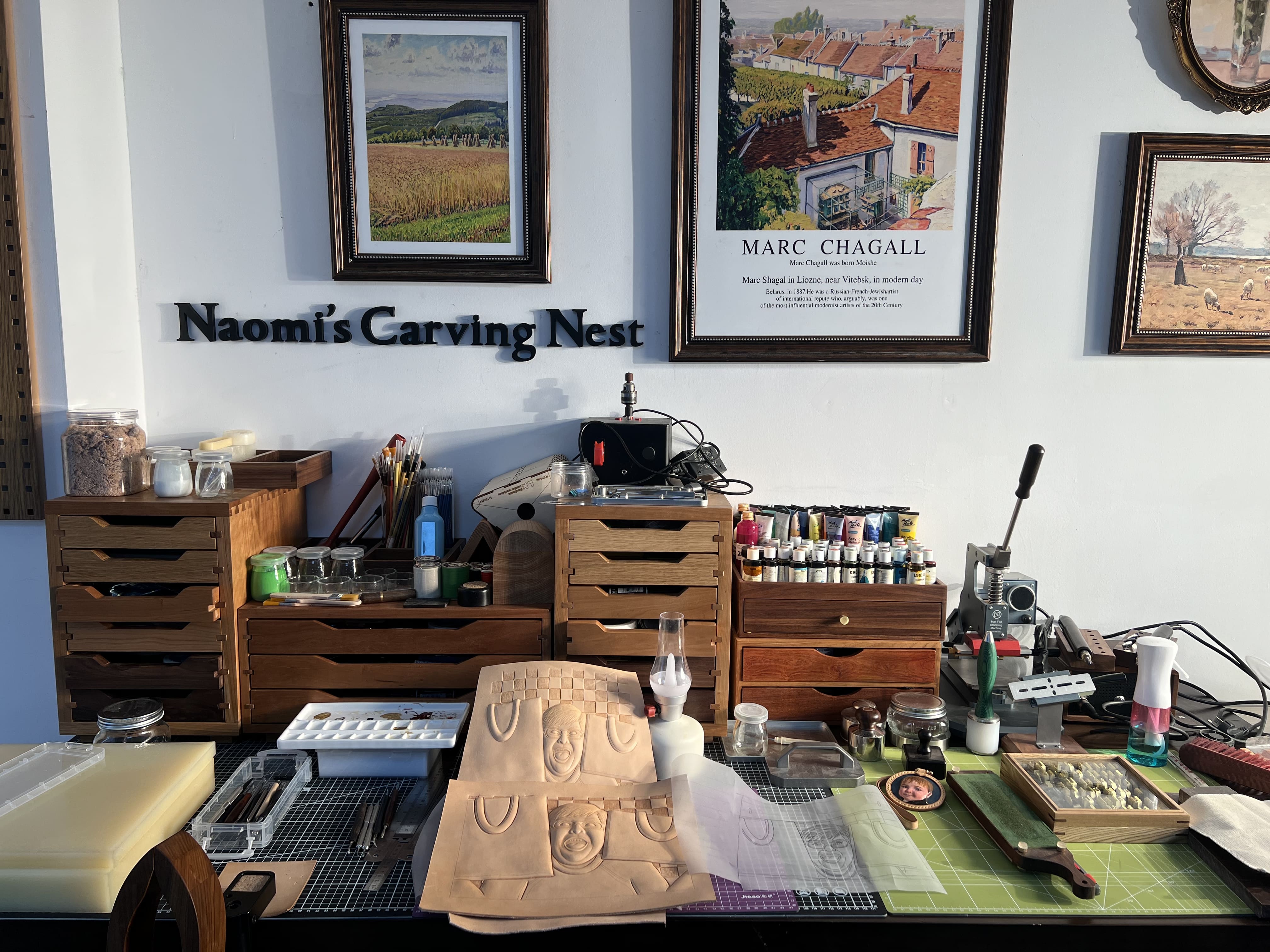 “Don’t Tell My Husband” – Handmade Leather Carving Handbag | Hand-made Personal Portrait Memorial| Theme Custom Handbag